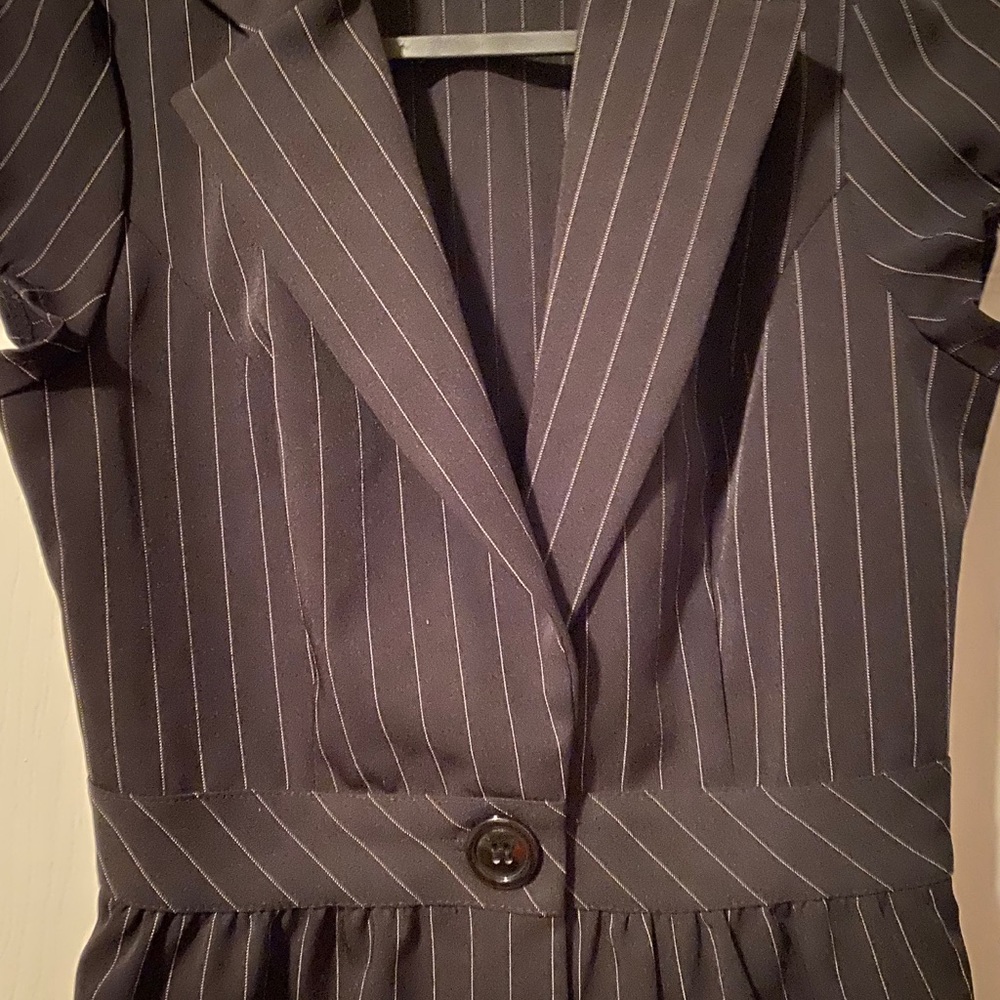 Women’s black striped short sleeve vest